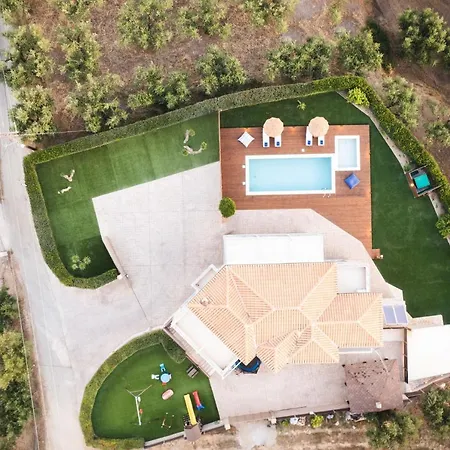 Дом отдыха Diomani Maison - Private Pool & Sea View, By Zantewize Литакия