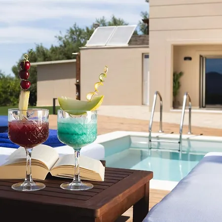 Diomani Maison - Private Pool & Sea View, By Zantewize 度假居