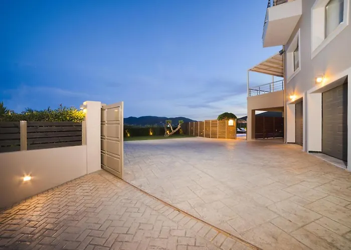 Diomani Maison - Private Pool & Sea View, By Zantewize Сasa de vacaciones